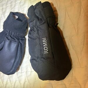 Kombi Black Kids Mittens
